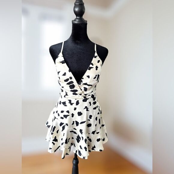 Vici Luxxel Play Dress Romper Size M - Picture 14 of 15